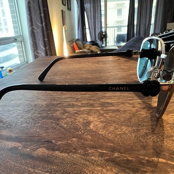 Chanel Sunglasses - Picture 4 of 6